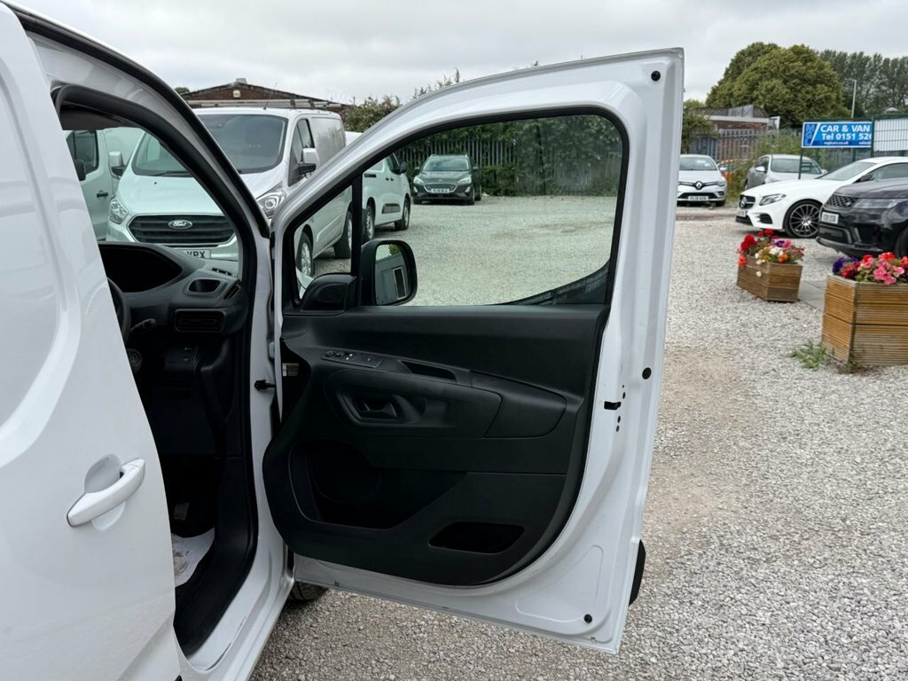 Peugeot Partner 950 1.5 Bluehdi 100 Professional Premium Van White #13