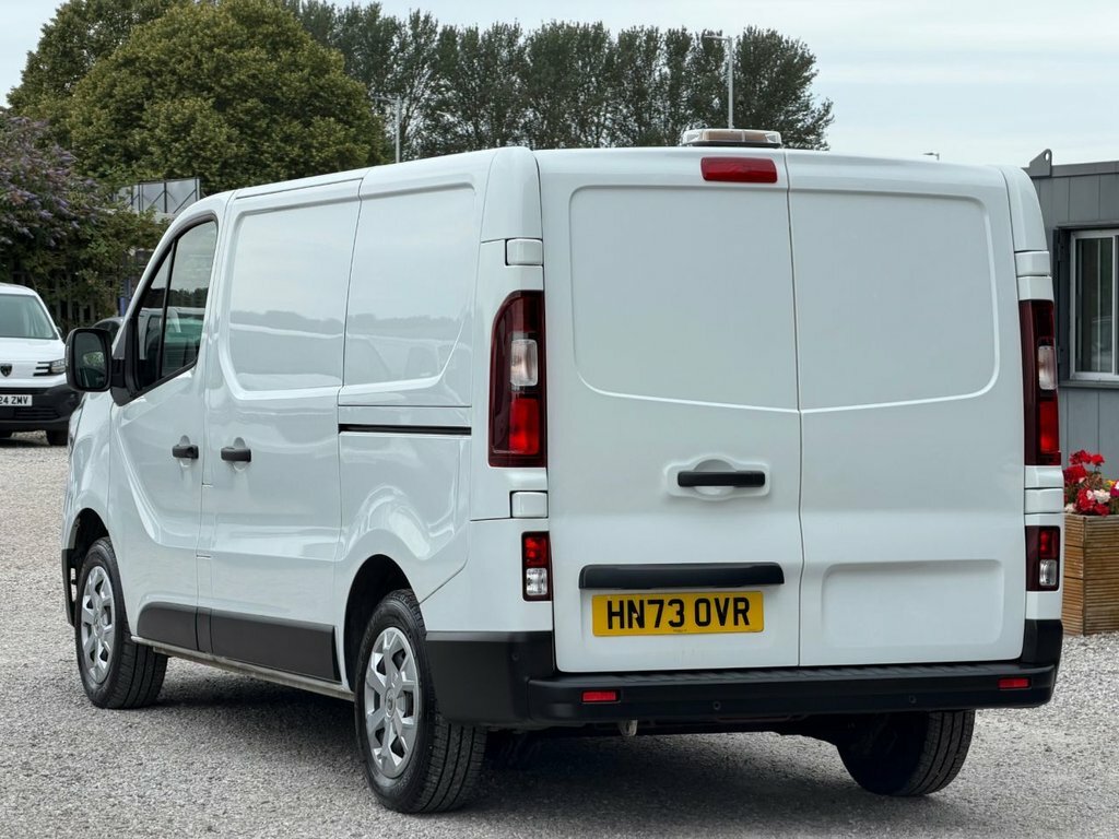 Renault Trafic 2L Advance HN73OVR White #4