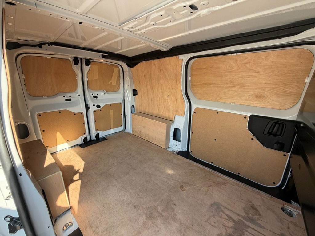 Vauxhall Vivaro 1.5L Pro 6Dr White #23