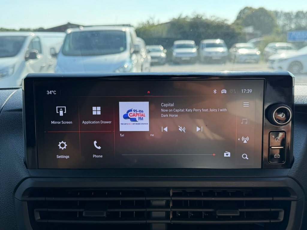 Vauxhall Vivaro 1.5L Pro 6Dr White #41