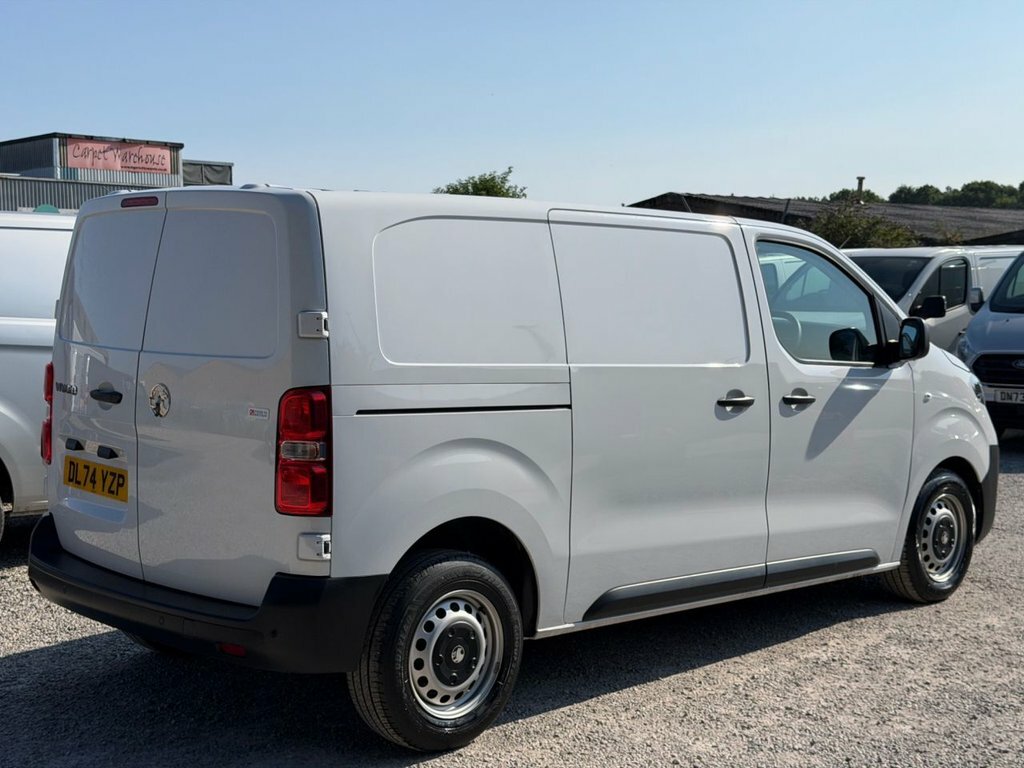 Vauxhall Vivaro 1.5L Prime 6Dr White #6
