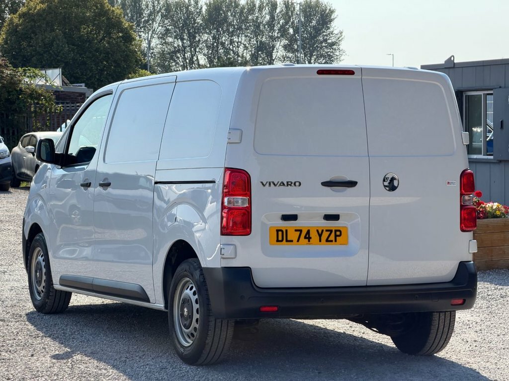 Vauxhall Vivaro 1.5L Pro 6Dr White #13