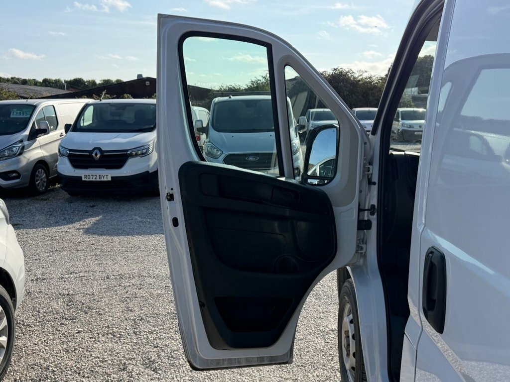 Citroen Relay 2.2 Bluehdi 35 Enterprise Edition Panel Van Di #25