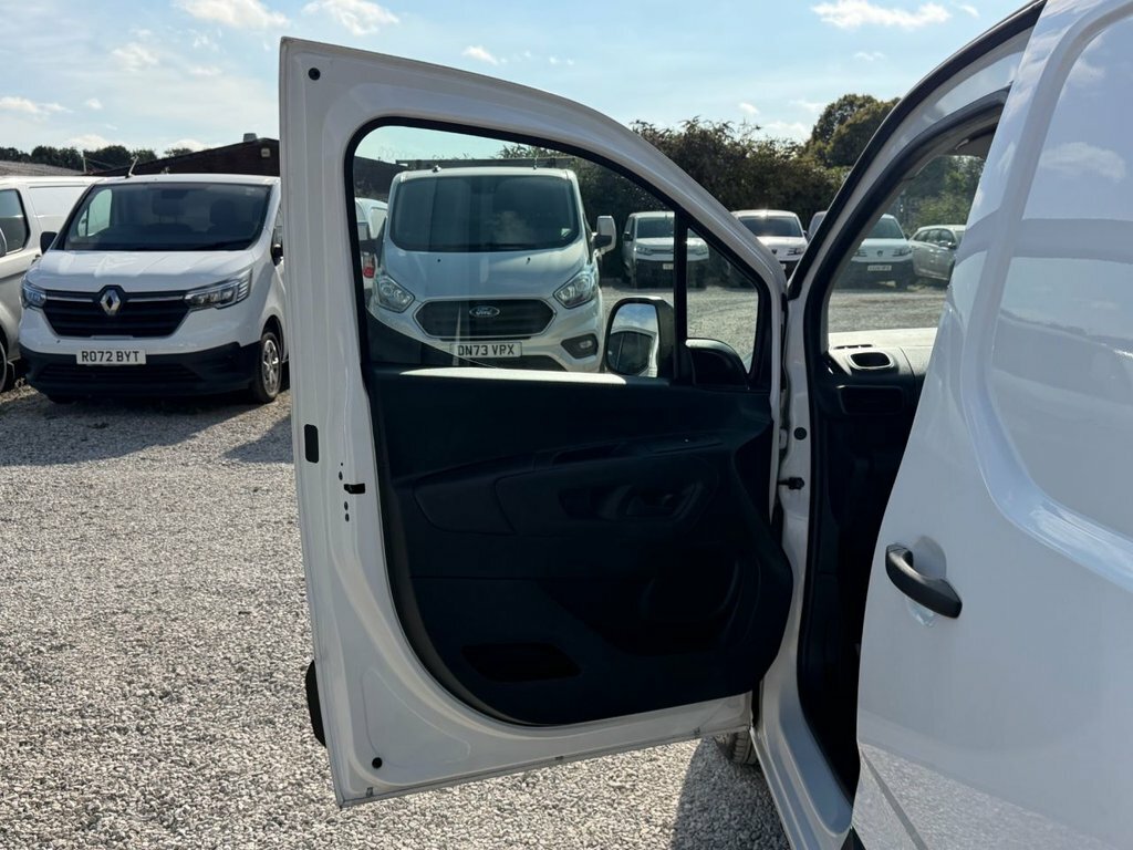 Citroen Berlingo Black #24
