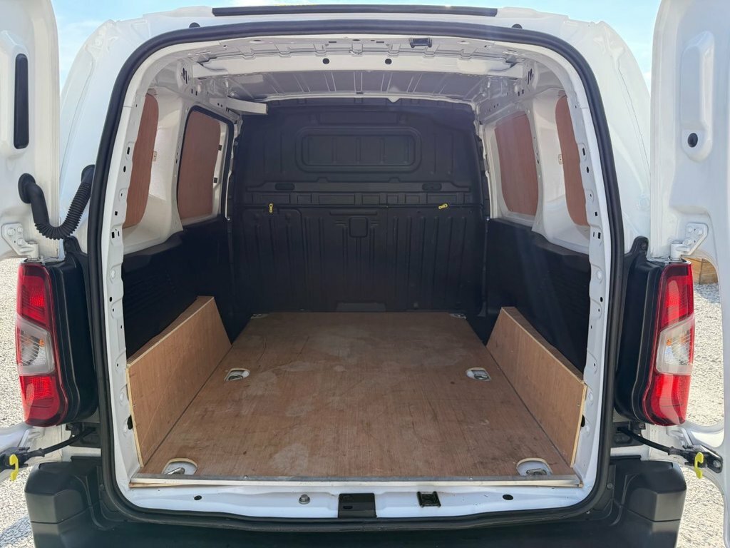 Citroen Berlingo Black #22