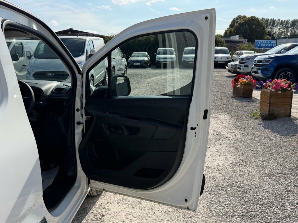 Citroen Berlingo Black #15