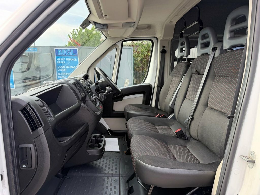 Citroen Relay Combi Crew 2.0 Bluehdi 35 Enterprise Black #30