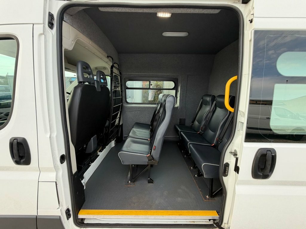 Citroen Relay Combi Crew 2.0 Bluehdi 35 Enterprise Black #23