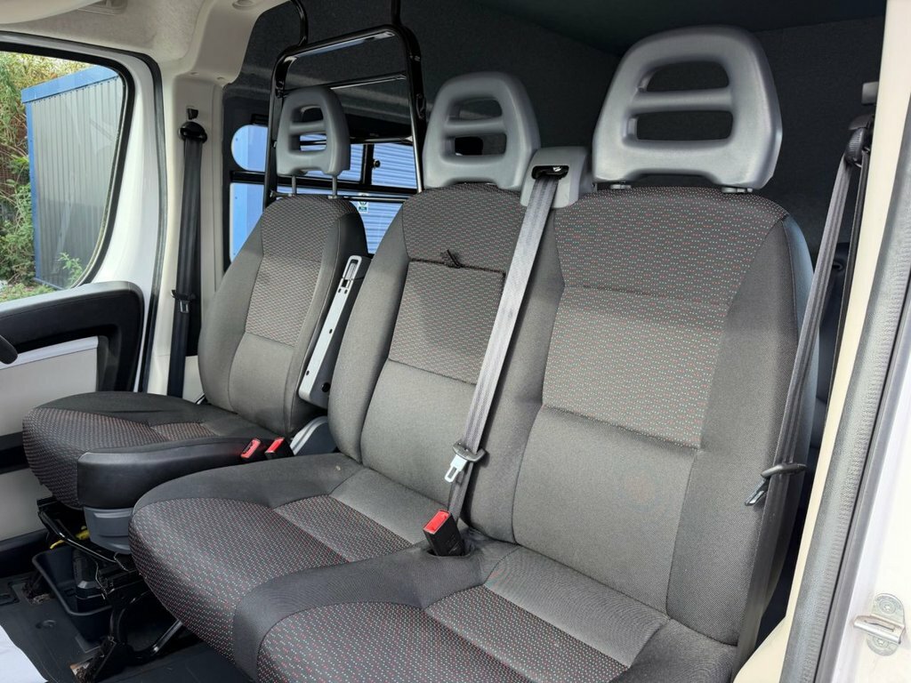 Citroen Relay Combi Crew 2.0 Bluehdi 35 Enterprise Black #29