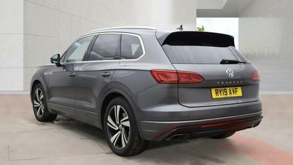 Volkswagen Touareg 3.0 Tsi V6 R-line Tech Tiptronic 4Motion Euro 6 S Grey #3