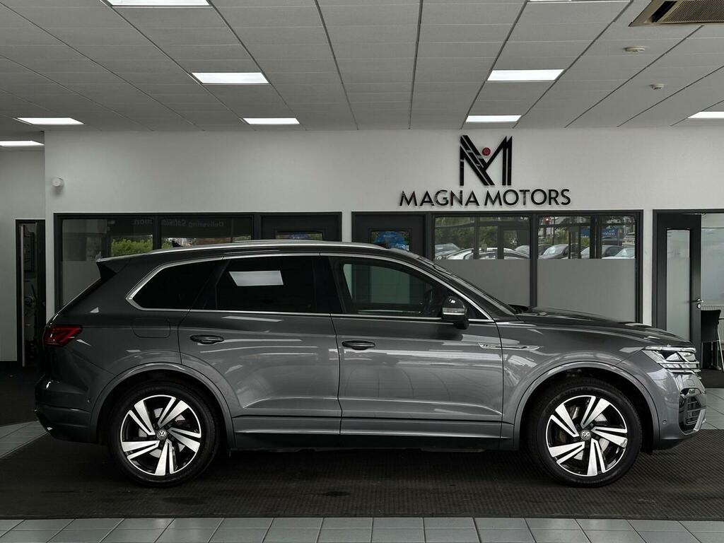 Volkswagen Touareg Suv 3.0 Tsi V6 R-line Tech Tiptronic 4Motion Euro Grey #4