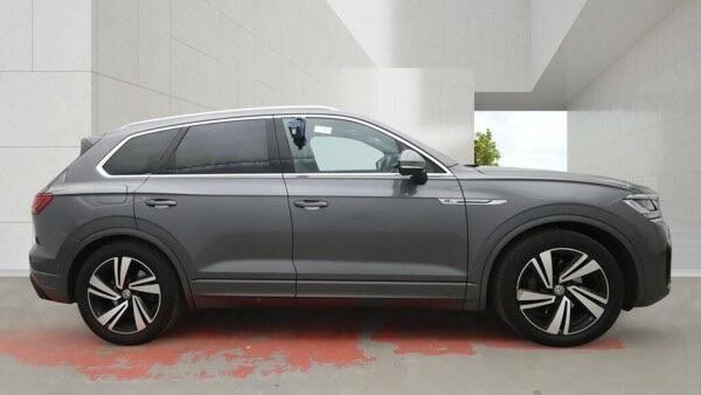 Volkswagen Touareg 3.0 Tsi V6 R-line Tech Tiptronic 4Motion Euro 6 S Grey #5
