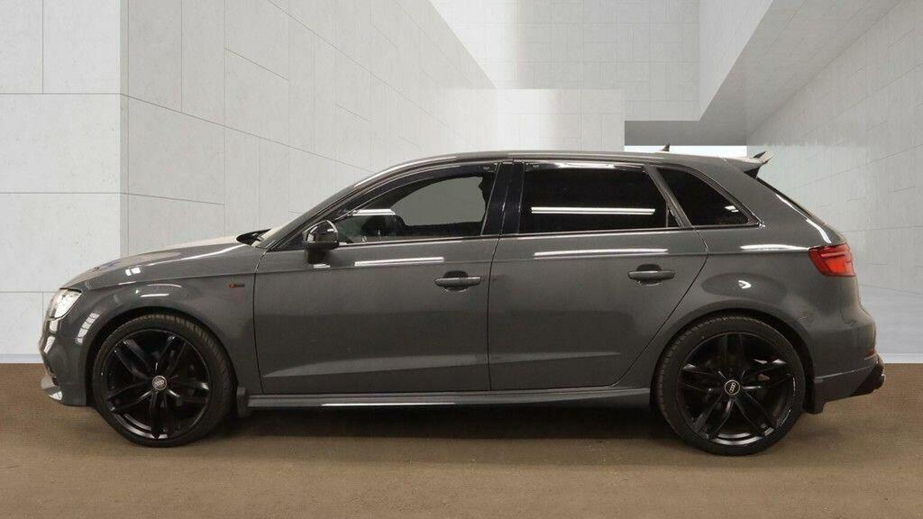 Audi A3 Hatchback 1.5 Tfsi Cod 35 Black Edition Sportback KW69VDK Grey #3