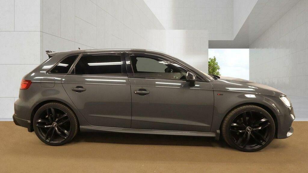 Audi A3 Hatchback 1.5 Tfsi Cod 35 Black Edition Sportback KW69VDK Grey #6