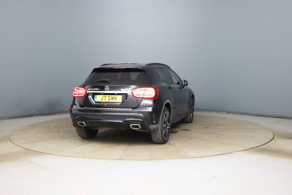 Mercedes-Benz GLA Class 2.1 Gla220d Amg Line Premium Plus 7G-dct 4Matic Black #6