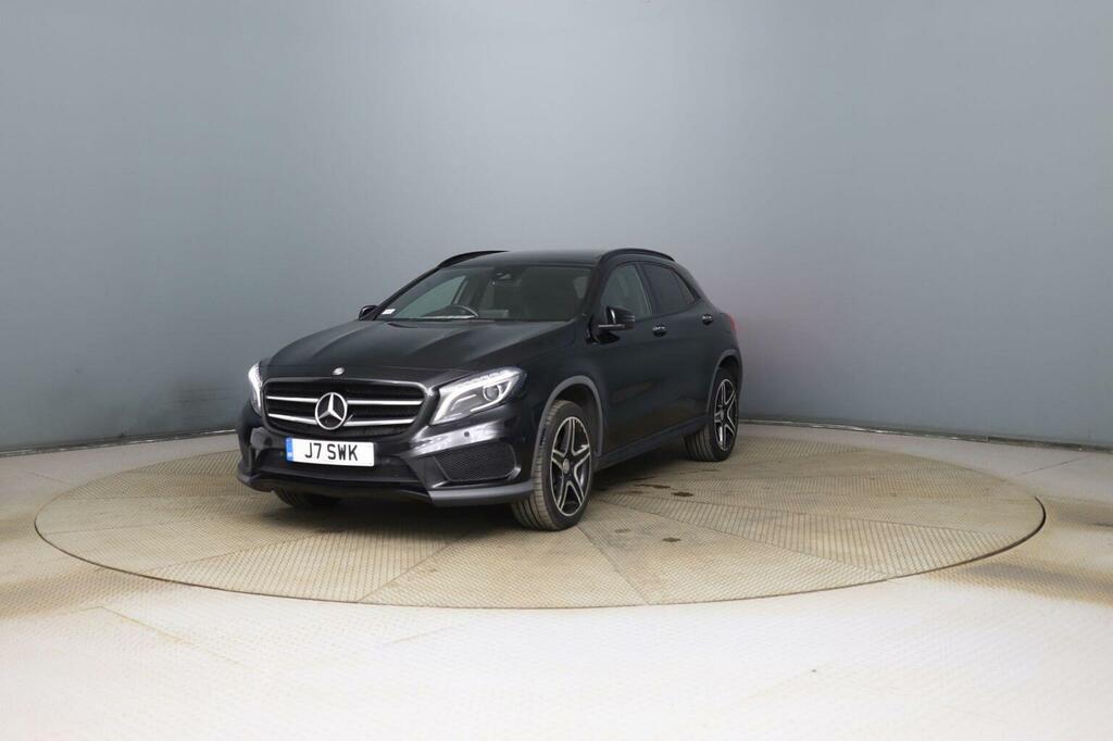 Mercedes-Benz GLA Class 2.1 Gla220d Amg Line Premium Plus 7G-dct 4Matic Black #3
