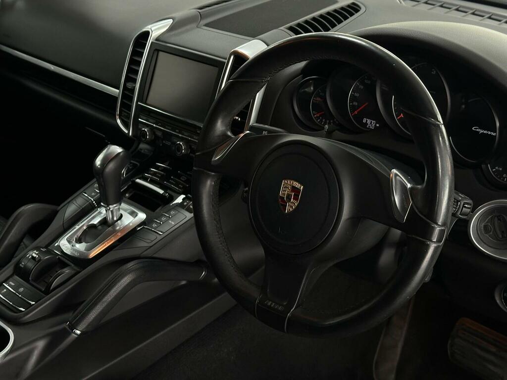 Porsche Cayenne 3.0 D V6 Tiptronic 245 Bhp White #16