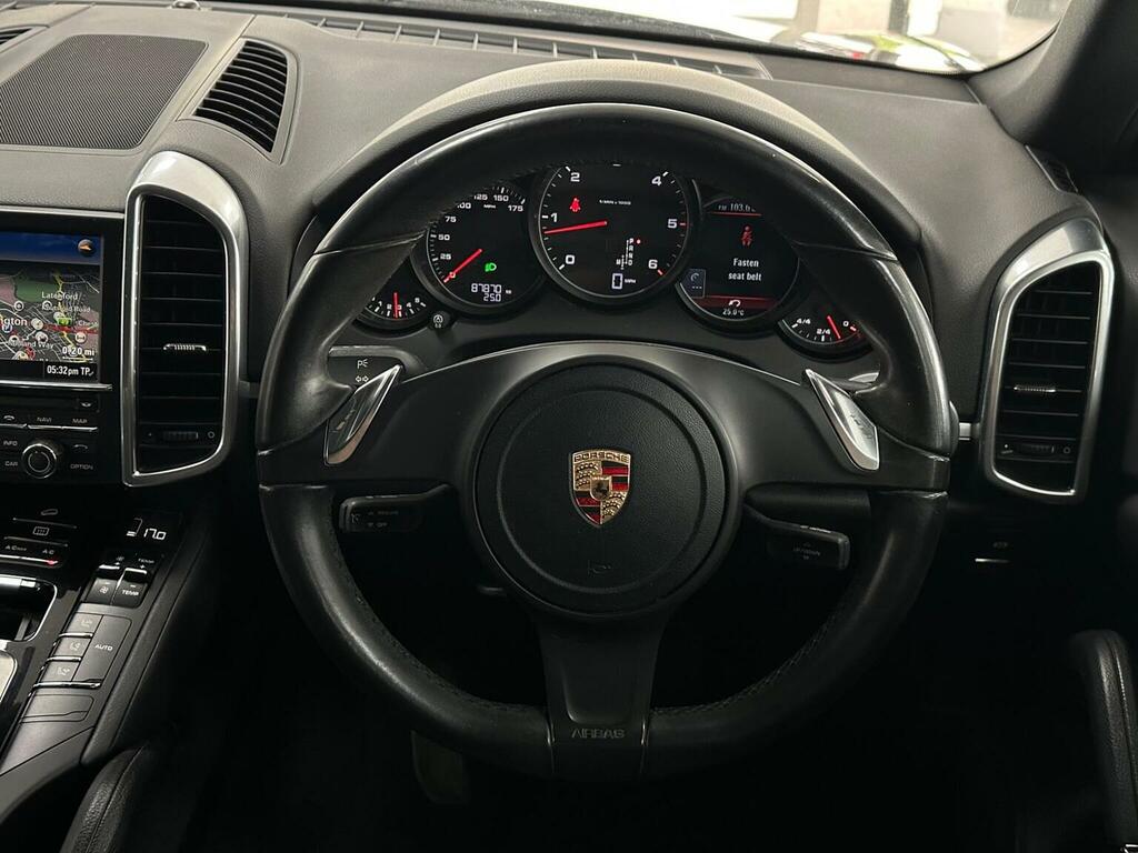 Porsche Cayenne 3.0 D V6 Tiptronic 245 Bhp White #19