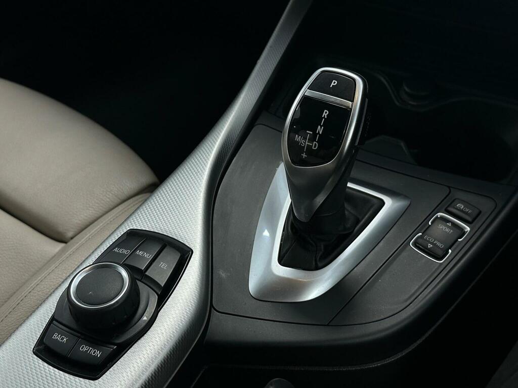 BMW 1 Series Sport White #20