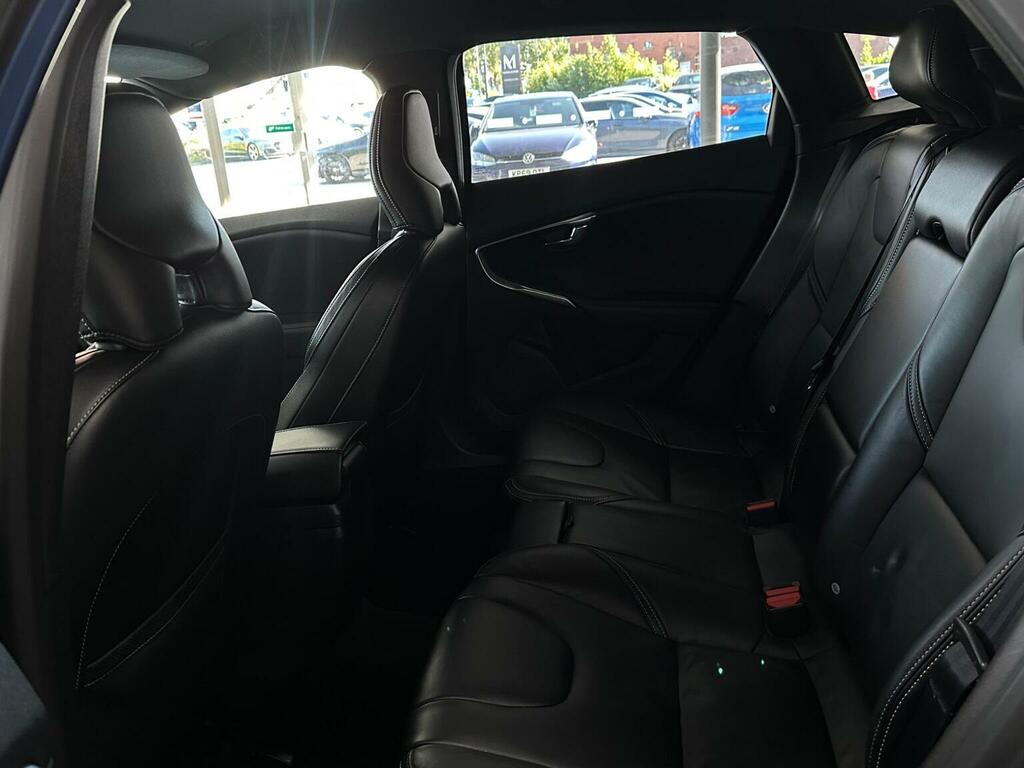 Volvo V40 T3 152 Inscription  #35