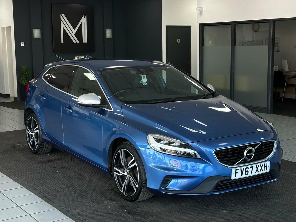 Volvo V40 1.5 T2 R-design Pro Euro 6 Ss Blue #2