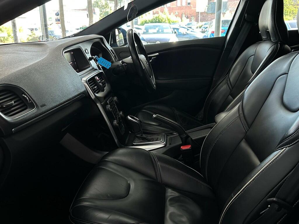Volvo V40 T3 152 Inscription  #38