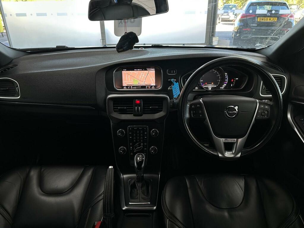 Volvo V40 T3 152 Inscription  #16