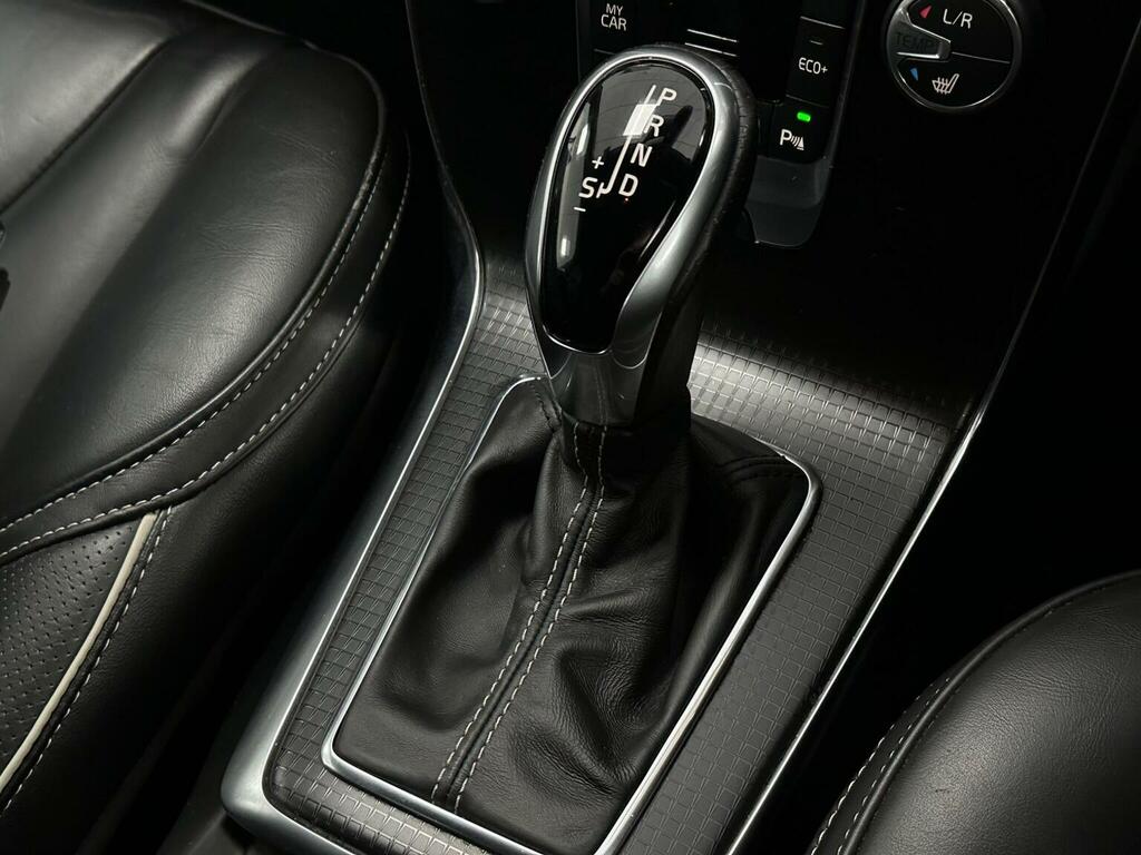 Volvo V40 T3 152 Inscription  #23