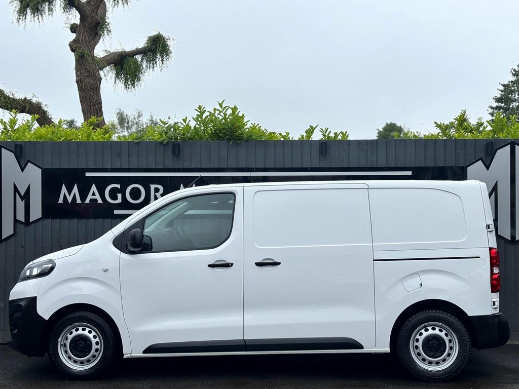 Vauxhall Vivaro For Sale In Caldicot WM71KFK White #5