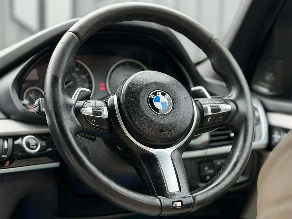 BMW X5 Estate White #13