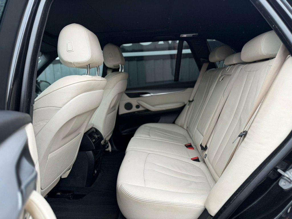 BMW X5 Estate White #22