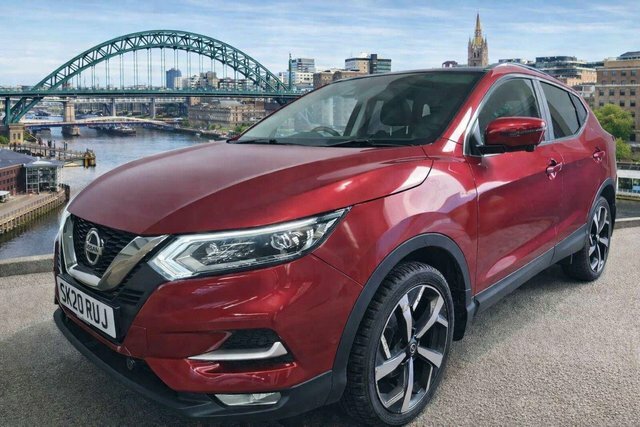 Nissan Qashqai 1.3 Dig-t Tekna Euro 6 S S Red