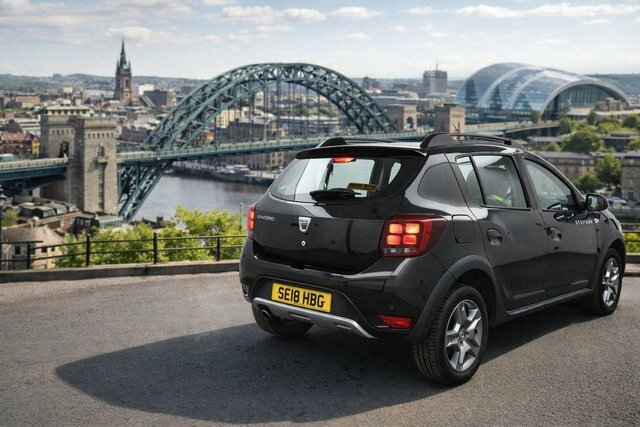 Dacia Sandero Stepway 0.9 Tce Comfort Euro 6 S S Black #2