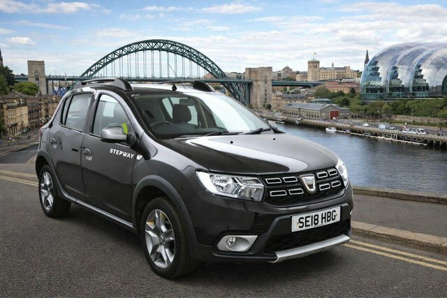 Dacia Sandero Stepway 0.9 Tce Comfort Euro 6 S S Black
