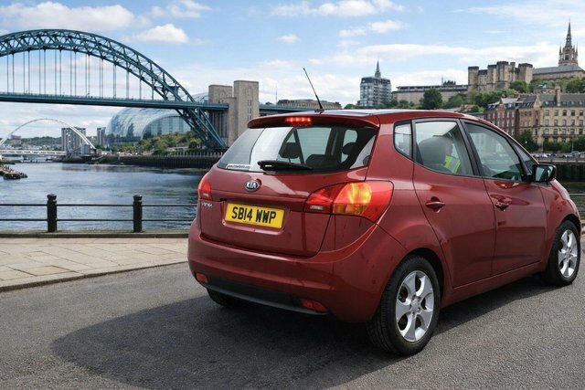 Kia Venga 1.6 2 Euro 5 Red #2