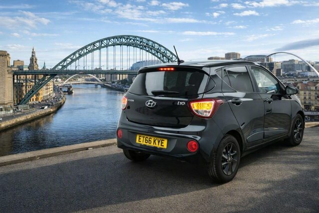 Hyundai I10 1.2 Premium Euro 6 Black #2