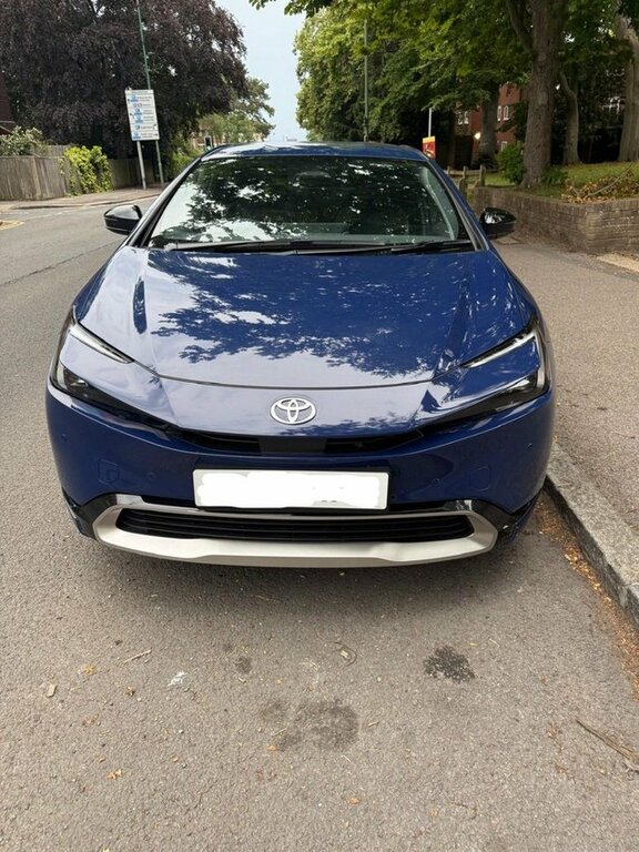 Toyota Prius Hatchback Blue #2