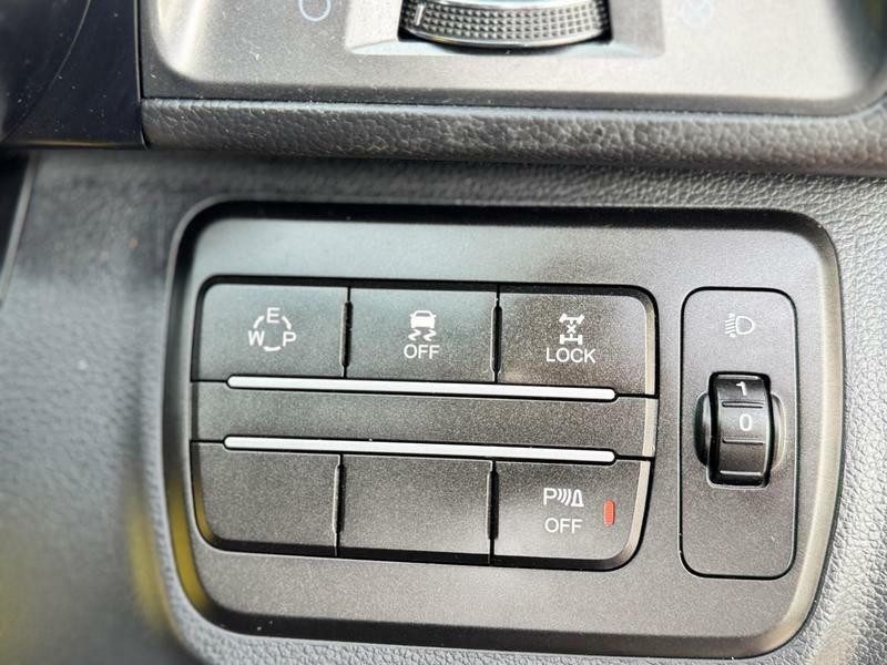 SsangYong Tivoli XLV Elx Black #13