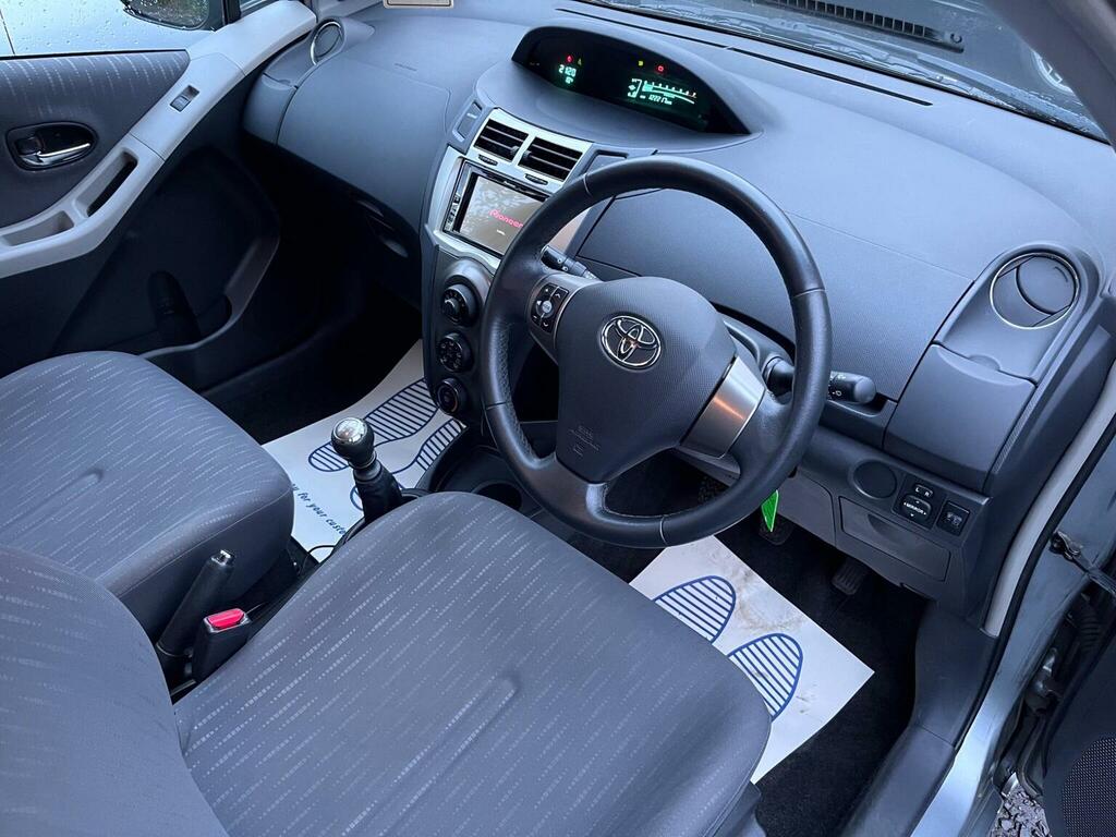 Toyota Yaris 1.4 D-4d T Spirit Multimode Euro 4 Silver #7