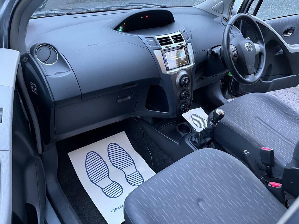 Toyota Yaris 1.4 D-4d T Spirit Multimode Euro 4 Silver #8