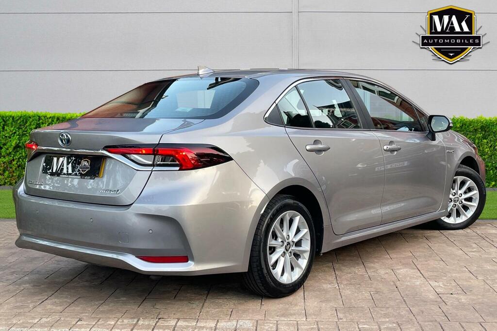 Toyota Corolla 1.8 Vvt-h Icon Tech Cvt Euro 6 Ss Silver #4