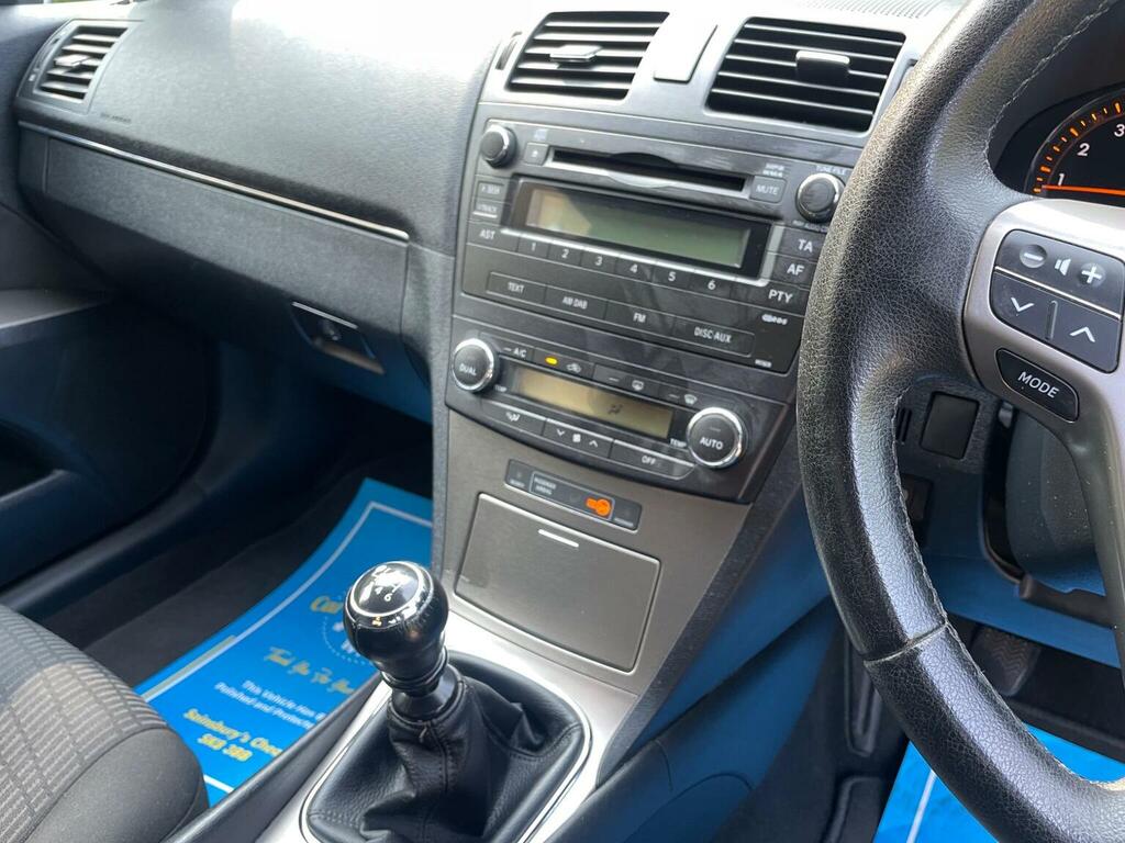 Toyota Avensis 2.2 D Silver #17