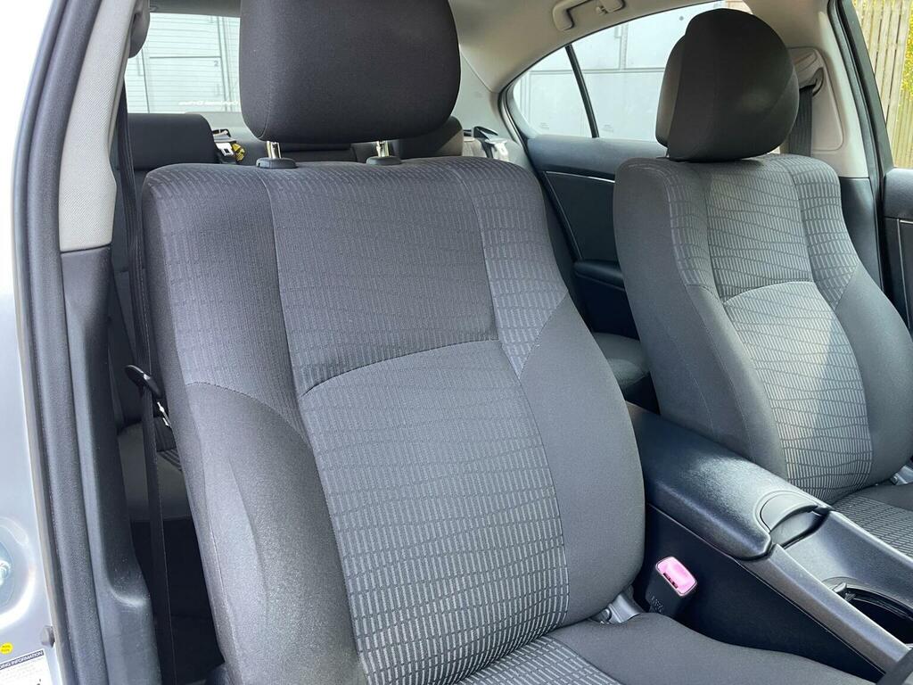 Toyota Avensis 2.2 D Silver #18