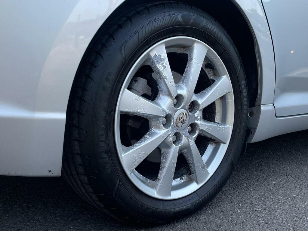 Toyota Avensis 2.2 D Silver #8