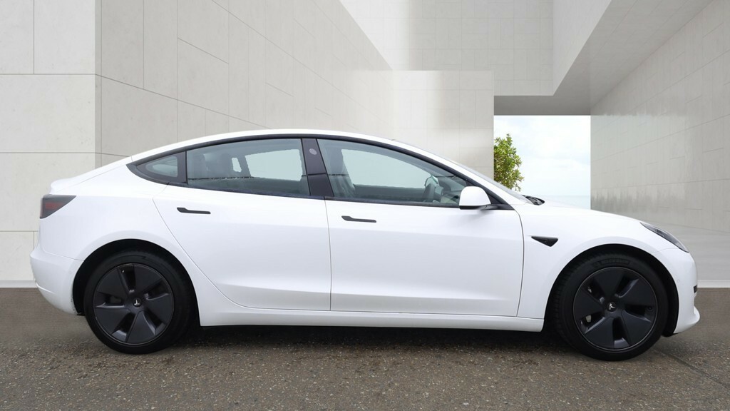 Tesla Model 3 Saloon Standard Range Plus 202070 White #5