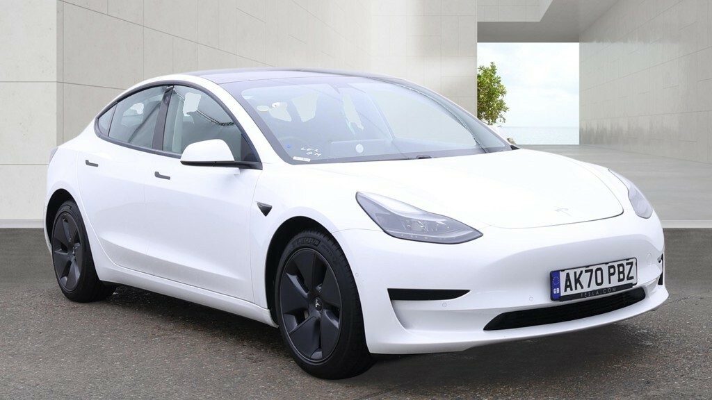 Tesla Model 3 Saloon Standard Range Plus 202070 White