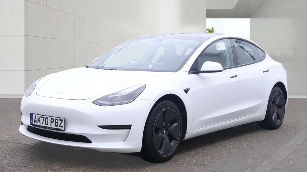 Tesla Model 3 Saloon Standard Range Plus 202070 White #2