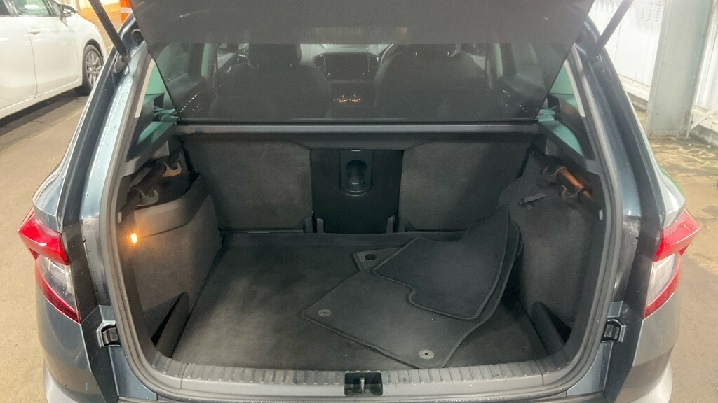 Skoda Karoq 1.0 Tsi Se Silver #10