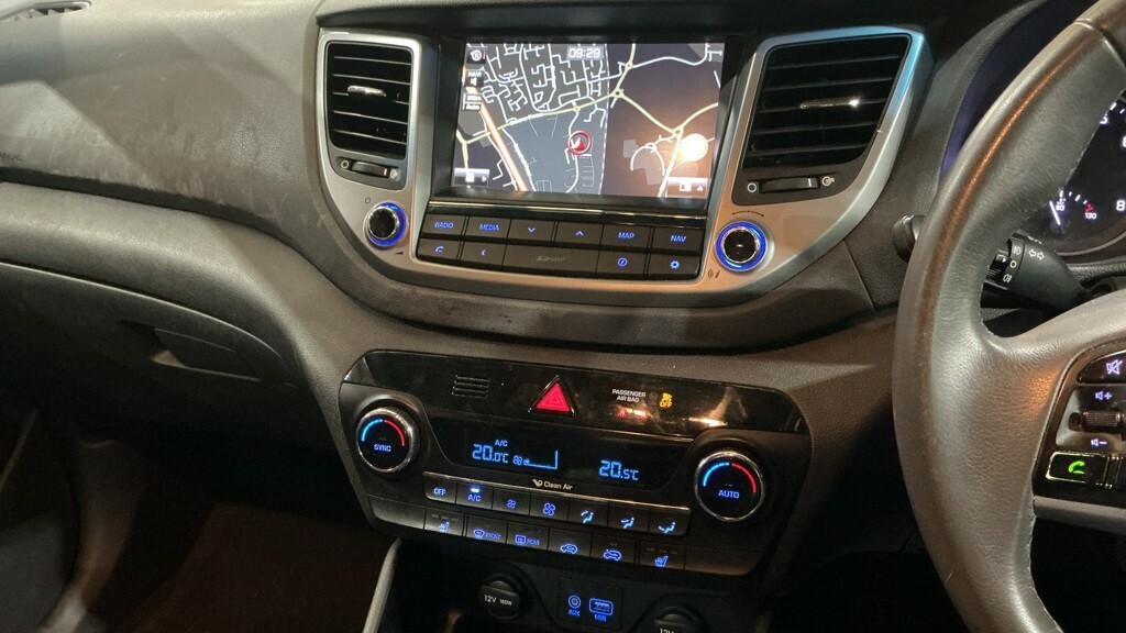Hyundai Tucson 2L Premium White #4