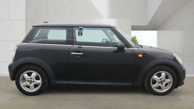 Mini Hatch 1.6 One Hatch Black #5
